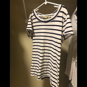 Princess Vera Wang short sleeve top
